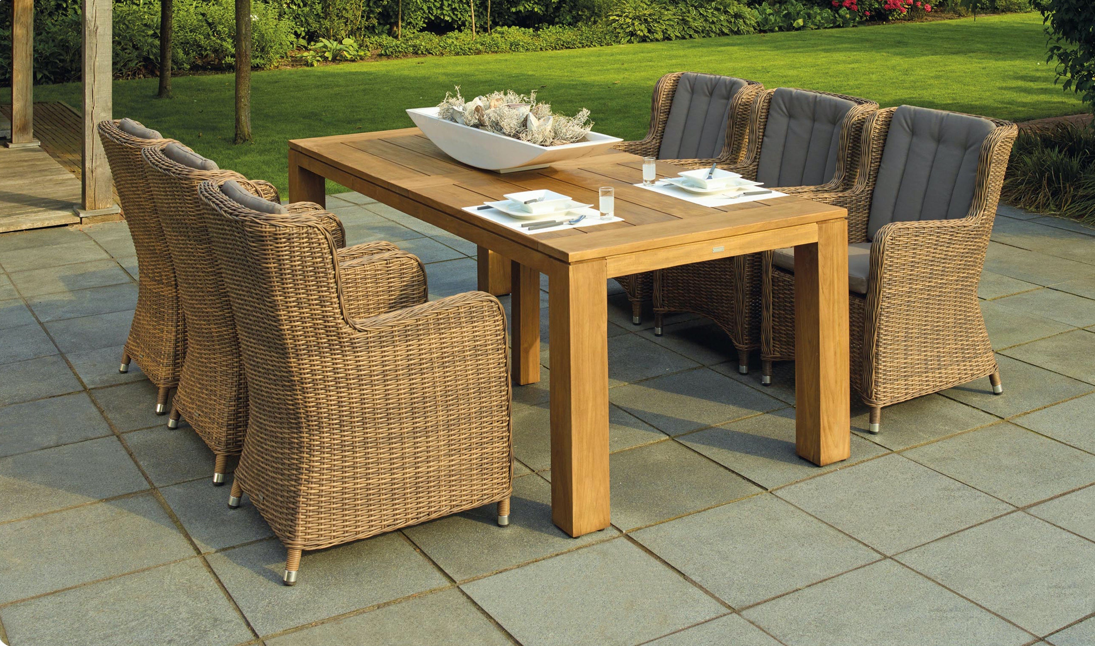 Dine Al Fresco: The Best Outdoor Patio Dining Sets