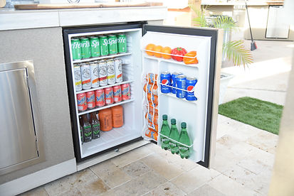 Kokomo Grills Built-In Outdoor Kitchen Refrigerator with Temp Control Soda Rack and Lights