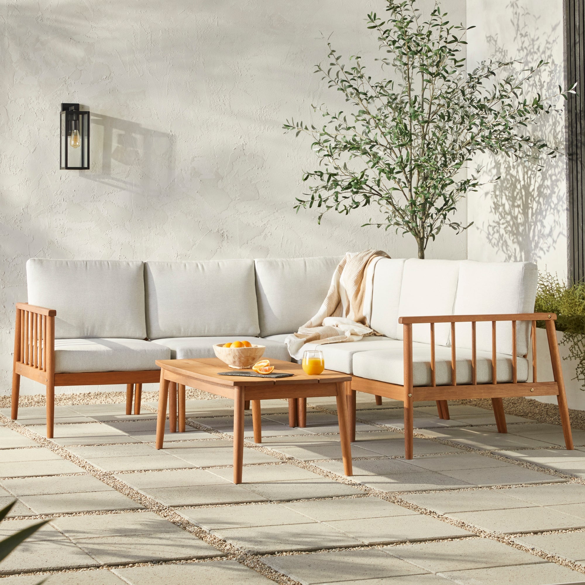 Walker Edison Circa Modern 6-Piece Spindle Solid Wood Outdoor Sectional and Coffee Table