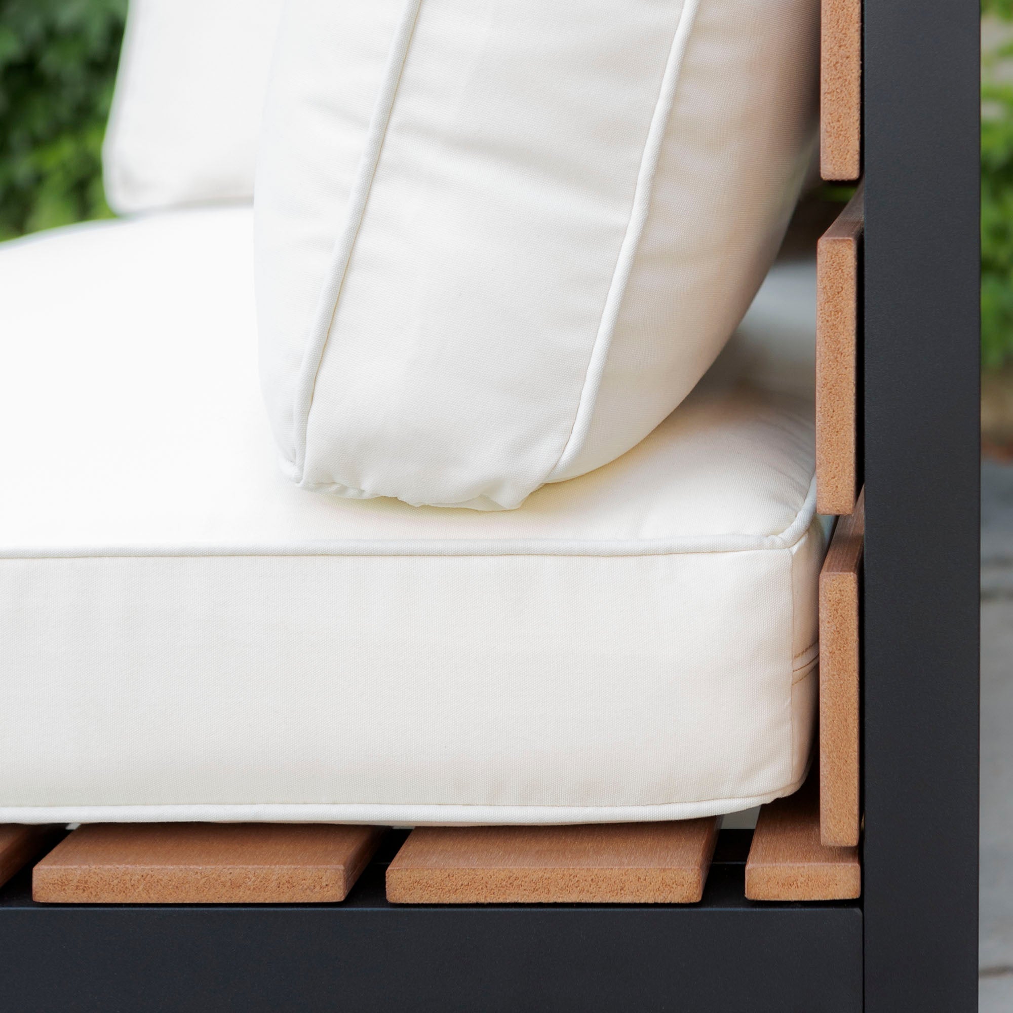 Walker Edison 4-Piece Jane Outdoor Patio Conversation Set with Cushions