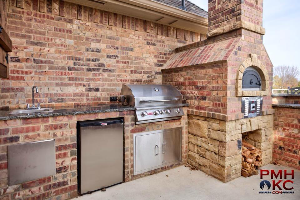 Chicago Brick Oven 750 Hybrid DIY Kit | Dual-Fuel (Gas and Wood)